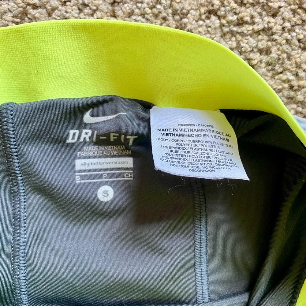 Nike Women's Dri-Fit Running Shorts - Picture 4 of 7